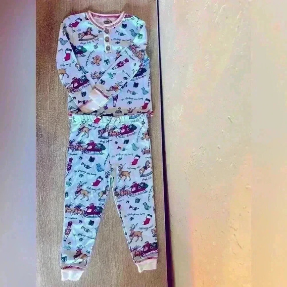 Mud pie retro Christmas 2 piece pajamas sz. 2t NWOT CLASSIC RETO HOLIDAY - Picture 2 of 5